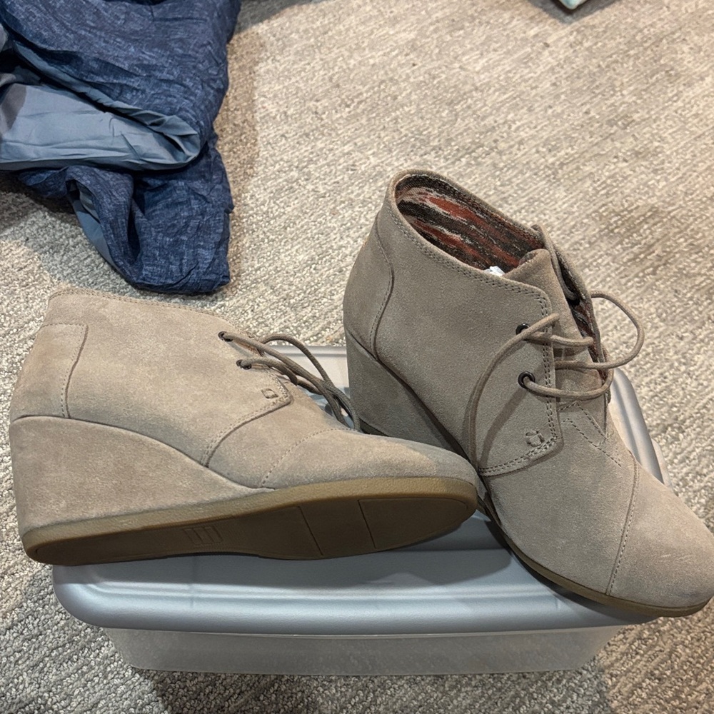 TOMS Desert Suede Lace-Up Wedge Booties